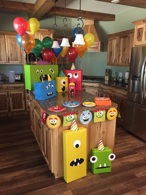 Monster Second Birthday Party, One Year Old Monster Birthday Party, Diy Monster Party Decorations, Monster First Birthday Party, Monster Birthday Party 1st, Monster Birthday Party Food, Monster Party Games, Monster Theme Birthday Party, Monster Party Decorations