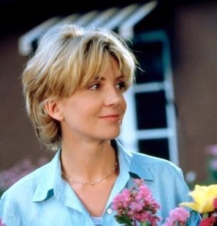 Natasha Richardson Hair, Meg Ryan Short Hair, Roman Hair, Princess Diana Hair, Natasha Richardson, Parent Trap, Elizabeth James, Messy Short Hair, Peinados Recogidos