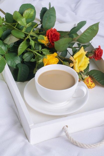 Coffee With Flowers, Morning Coffee Cups, Good Morning Msg, Good Morning Tea, Morning Coffee Images, Good Morning Coffee Images, Good Morning Flowers Quotes, Radiate Positivity, Good Morning Roses