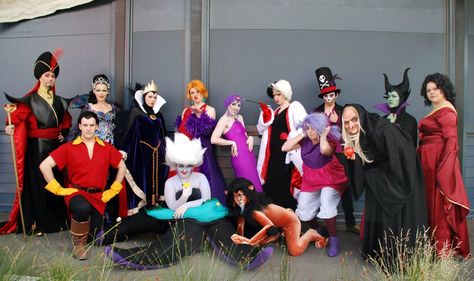 Disney villains Disney Villains Costumes Female, Disney Villians Costume Group, Disney Villain Costumes Group, Villian Costumes Ideas, Villans Costumes, Disney Villians Costume, Disney Villains Costumes, Villians Party, Villains Costumes