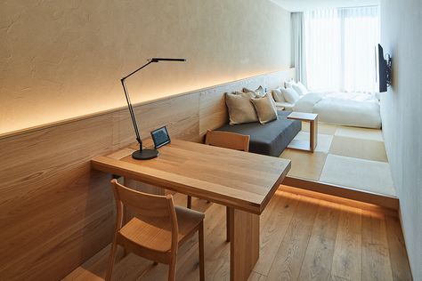 Bilik Kecil, Muji Hotel, Small Hotel Room, Muji Home, Muji Style, Tokyo Design, Hotel Room Design, Small Hotel, Hotel Design