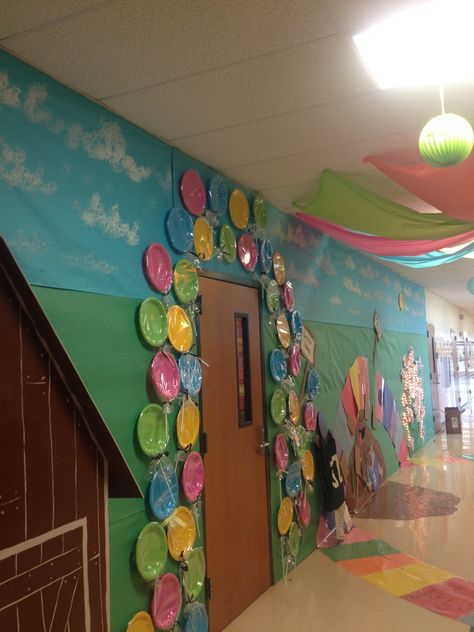 Lollipop woods, pepperment Forrest and crooked old peanut bridle house. Candyland homecoming hallway! Candy Hallway Decorations, Candyland Hallway Decorations, Candyland School Theme, Candyland School Hallway, Candy Land Hallway Theme, Candyland Hallway Theme, Candyland Themed Hallway, Candyland Room Transformation, Candyland Hallway