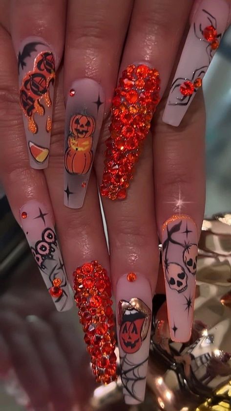 Bougie Halloween Nails, Trippy Fall Nails, Gel X Nail Designs Halloween, 3d Halloween Nail Art, Fall Acrylic Nail Designs Autumn, Spooky Nails Ideas, Bling Halloween Nails, Tiki Nails, Halloween Toes Nails Design