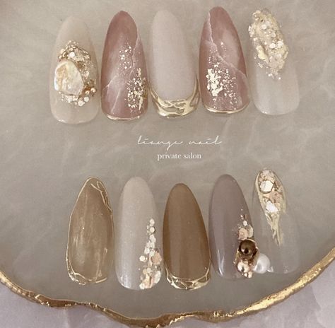 Crystals Nail Art, Pearl Nail Art Designs, New Trendy Nail Art Designs, Trendy Wedding Nails, Design Nails Art, Stone Nails, Pearl Nail Art, Stone Nail Art, Diamond Nail Art