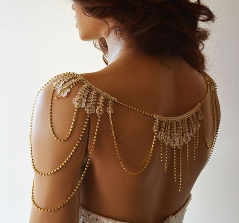 Pearl necklace wedding dress