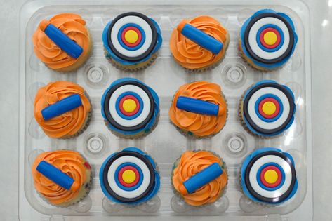 https://flic.kr/p/UenbbD | Nerf Cupcakes Nerf Cookies, Nerf Cakes For Boys, Nerf Cake Ideas, Nerf Cupcakes, Boys Nerf Birthday Shirt, Nerf Cake, Nerf Birthday Party, Harry Birthday, Nerf Party