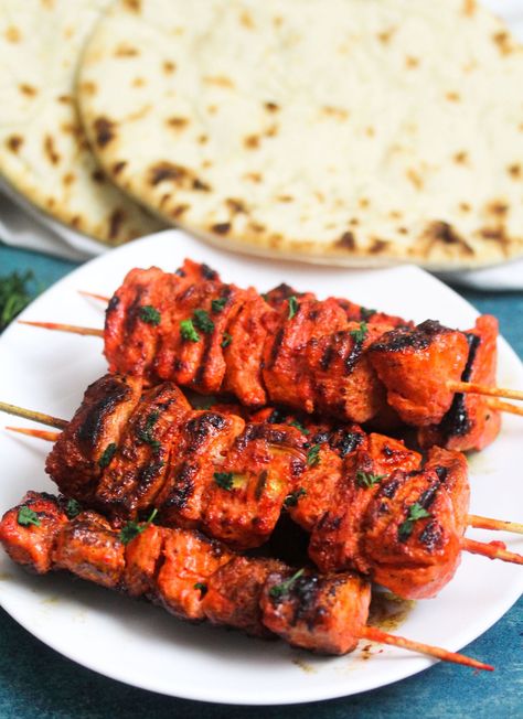 Indian Tandoori Chicken Kebabs - Sims Home Kitchen Chicken Tikka Grilled, Tandoori Chicken Kabobs, Tandoori Chicken Kebab, Indian Kebab Recipes, Tandoori Chicken Skewers, Ground Chicken Kebab Recipe, Tandoori Skewers, Marinated Chicken Kebabs, Chicken Tikka Kebab