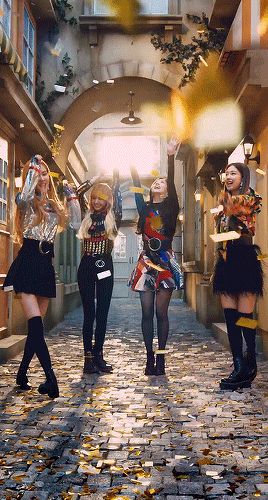 #blackpink Blackpink Playing With Fire, Chanel Rose, Playing With Fire, Hyun A, Blackpink Poster, Blackpink Is The Revolution, Blackpink Funny, Mini Robes, Jennie Jisoo