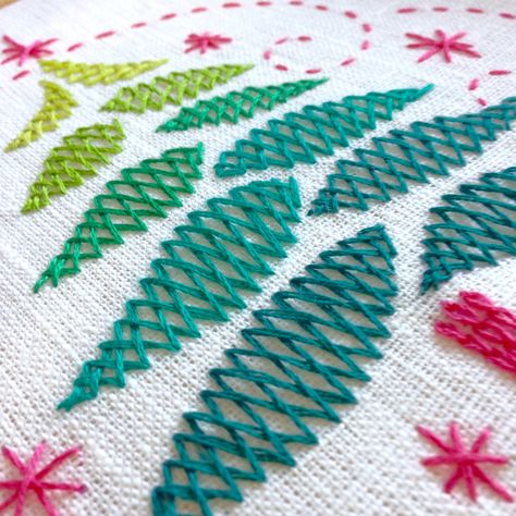 Hand embroidery, Christmas tree, embroidery stitch, diy gift, herringbone stitch Herringbone Stitch Embroidery, Bordado Jacobean, Christmas Tree Embroidery, Holiday Embroidery, Tree Embroidery, Herringbone Stitch, Basic Embroidery Stitches, Embroidery Stitches Tutorial, Hand Work Embroidery