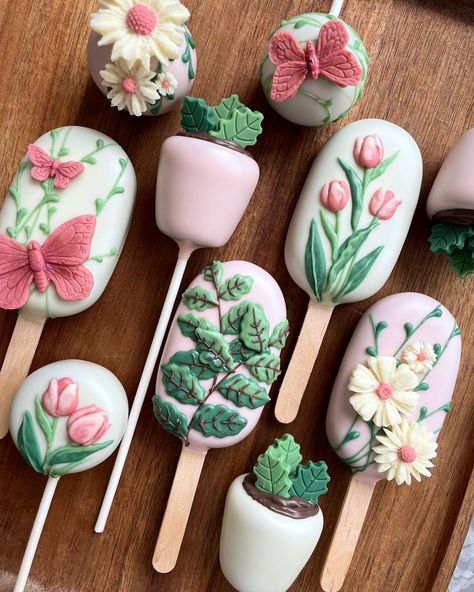 St Patrick’s Day Cakesicles, Fairy Cakesicles, Fall Cake Popsicles, Floral Cakesicles, Flower Cakesicles, Spring Cakesicles, Boho Cakesicles, Summer Cakepops, Easter Cakesicles