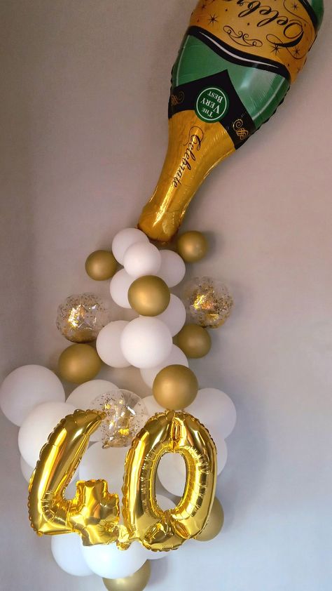 deocracion DIY #aesthetic #decoracion #fiesta40 #40thbirthdaythemes 40th Birthday Themes, Diy Aesthetic, New Years Eve Decorations, School Projects, Birthday Decorations, Piping, Champagne