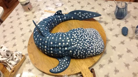 Whale Shark Birthday Party, Whale Shark Cake, Whale Shark Clay, Whale Shark Birthday Cake, Shark Cake Ideas, Whale Cake Ideas, Whale Shark Clay Sculpture, Marine Cake, Whale Cakes