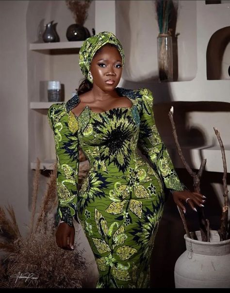 Best And Stunning Ankara Styles For Owambe. Ankara Style For Ladies, Eid Outfits Modern, Outfits For Church, Ankara Styles For Ladies, Unique Ankara Styles, Ankara Outfits, Lace Gown Styles, African Dresses Modern, Ankara Gown Styles