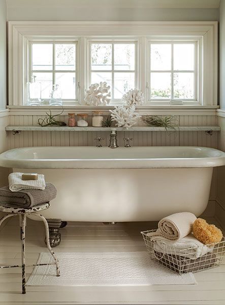 Quartz ledge (matching bathroom countertops) behind claw foot tub! Victorian Remodel, Vintage Farmhouse Bathroom, Modern Vintage Bathroom, Gothic Cottage, Makeover Kamar Mandi, Farmhouse Bathroom Remodel, Farmhouse Bathroom Design, Farmhouse Bathroom Decor Ideas, Vintage Bathroom Decor