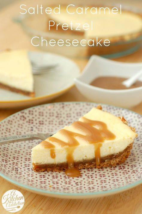 Salted Caramel Pretzel Cheesecake Recipe. Made this for my dad for Father's Day and he loved it! Just make sure you use the caramel in the recipe because if you use store bought caramel the cake will be impossible to cut Pretzel Cheesecake, Cheesecake Caramel, Salted Caramel Pretzels, Pretzel Cheese, Salted Carmel, Cheesecake Layer, Salted Caramel Cheesecake, Pretzel Crust, Caramel Pretzels