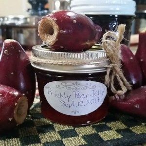 Cactus Apple Jelly, Prickly Pear Recipes Jelly, Prickly Pear Jam Recipe, Prickly Pear Cactus Jelly, Cactus Jelly Recipe, Prickly Pear Jam, Cactus Jelly, Pear Jelly Recipes, Prickly Pear Jelly