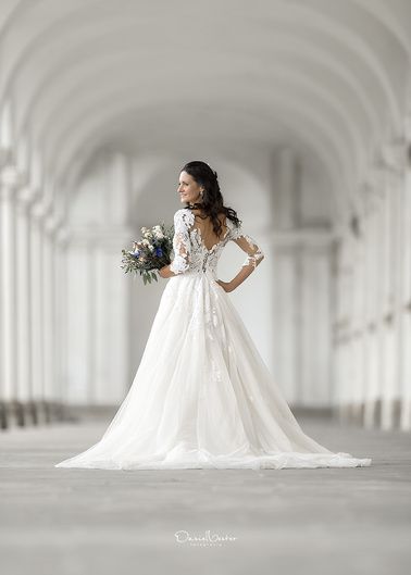 "Archway elegance" by Daniel Venter #fstoppers #Weddings #bridal #brides #portraits #wedding #love #weddingdress Pose Pengantin, Bridal Portrait Ideas, Christian Bride, Bride Photos Poses, Wedding Portrait Poses, Bridal Photography Poses, Bride Photography Poses, Bride Photoshoot, Bride Photos