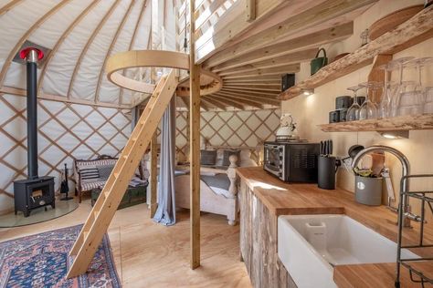 Yurt Home Interior, Small Yurt Interior, Yurt Kitchen Ideas, Yurt Airbnb, Yurt Interior Design, Yurt Kitchen, Yurt House, Yurt Life, Yurt Interior