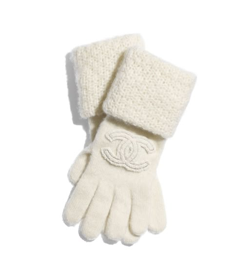 CHANEL Gloves Cashmere & Silk, Ivory - AA7260B0454310800 - Other accessories Chanel Gloves, Unrealistic Wishlist, The Black Swan, Pink Uggs, Mode Chanel, Snow Angel, Chanel Official Website, Dr Wardrobe, Snow Angels