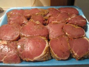 Tuscan Seasoning Recipe, Pork Loin Medallions, Seasoned Pork Loin, Pork Loin Recipes Oven, Pork Medallion Recipes, Tuscan Food, Pork Tenderloin Medallions, Loin Recipes, Italian Beans