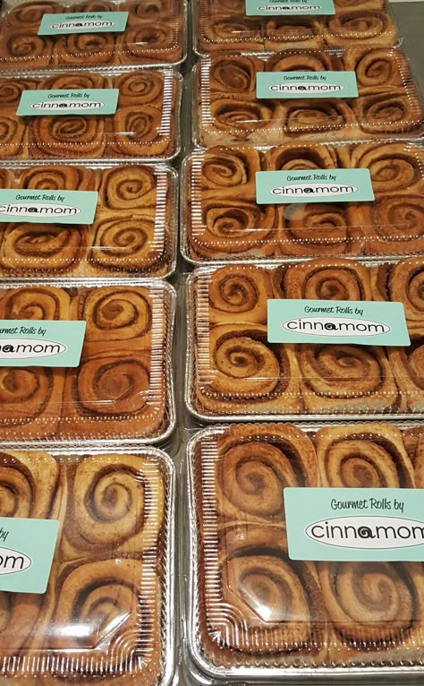 For the best shipping experience, all frostings and toppings are shipped on the side. YOU get to choose how much topping you put on your roll! SHIPPING: To maintain freshness orders are usually shipped on Mondays, Tuesdays and Wednesdays to avoid weekend delays. CINNAMOM will ship on other days depending on the location as long […] Packaging For Cinnamon Rolls, Cinnamon Rolls Business, Cinnamon Roll Packaging, Cinnamon Rolls Packaging, Heath Candy, Bake Sale Packaging, Bread Packaging, Bakery Menu, Dessert Packaging