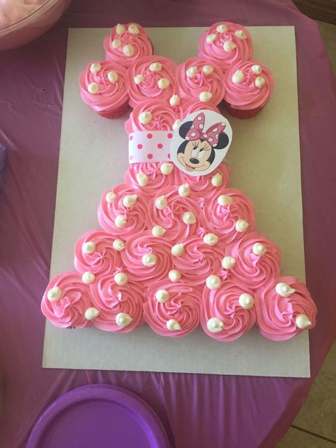 Minnie Mouse Cupcake Cake, Dress Cupcake Cake, Minnie Cakes, Childrens Cupcakes, Minnie Mouse Cupcake, Cupcake Wedding, Pull Apart Cupcake Cake, Minnie Mouse Birthday Cakes, Birthday Morning