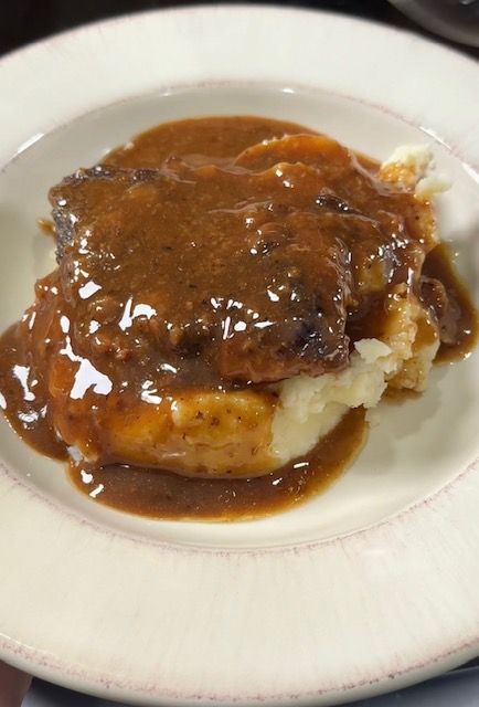 Minute Steak And Gravy, Minute Steak Recipes, Minute Steak, Dinner Ideas Family, Steak And Gravy, Cube Steak And Gravy, Minute Steaks, Quick Easy Recipes, Cube Steak