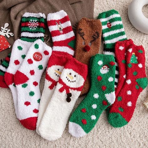 Holiday Baskets, Christmas Dreaming, Fluffy Socks, Cosy Christmas, I Love Winter, Christmas Feeling, Christmas Inspo, Fuzzy Socks, Christmas Wonderland