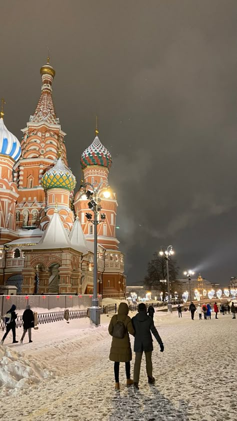 Moscow Travel Aesthetic, Travel To Russia, Moscow In Winter, Rusia Aesthetic, Moscow Russia Aesthetic, Russian Vibes, Mosca Russia, Moscow Russia Travel, Russian Moscow