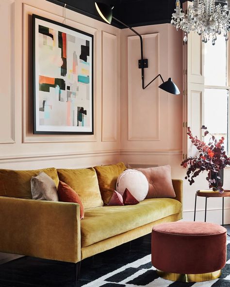 Nicki Bamford Bowes, Cosy Living Room Ideas Warm, Cosy Living Room Ideas Warm Colours, Scandinavian Decor Living Room, Scandinavian Living Room, Cute Living Room, Eclectic House, Hotel Room Design, Pink Living Room