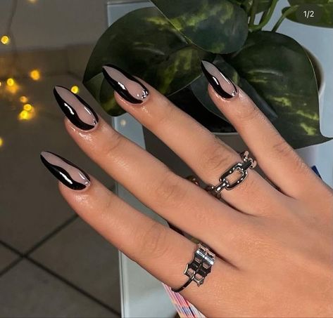 Kylie Nails, Maquillage On Fleek, Nails Yellow, Black Acrylic Nails, Classy Acrylic Nails, Almond Acrylic Nails, Soft Nails, Minimalist Nails, Beauty Nail