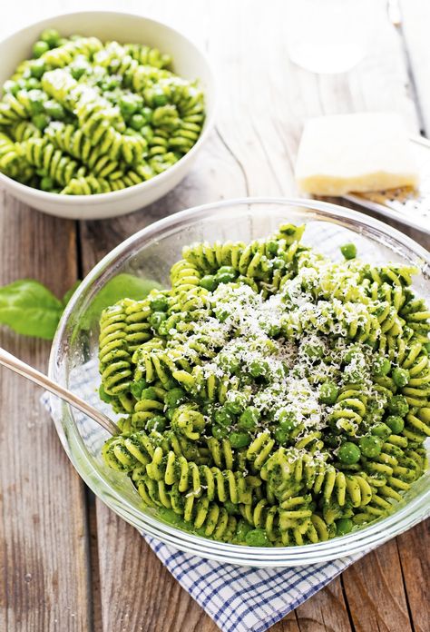 Pesto Pasta Salad With Peas, Pea And Pesto Pasta, Pesto Pasta With Peas, Pasta Pesto Salad, Pasta Salad Pesto, Pasta Salad With Pesto, Spring Pasta Salad, Pesto Salad, Spring Pasta