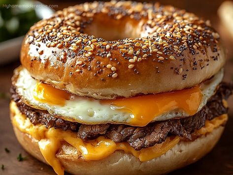 Steak, Egg, and Cheese Bagel - Perfect Breakfast Sandwich - My Home Made Recipe Christmas Dinner Turkey, Steak Egg And Cheese Bagel, Aero Cheesecake, French Toast Coffee, Breakfast Bagel Sandwich, Bagel Sandwich Ideas, Bread Pudding French Toast, Egg And Cheese Bagel, Pudding French Toast