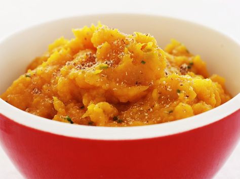 This 5-Ingredient Mashed Pumpkin Is a Savory Side Dish Perfect for Autumn Pumpkin Side Dish, Mashed Pumpkin, Pumpkin Mash, Mashed Butternut Squash, Pumpkin Dishes, Side Dishes For Chicken, Mash Recipe, Tender Steak, Pork Cutlets