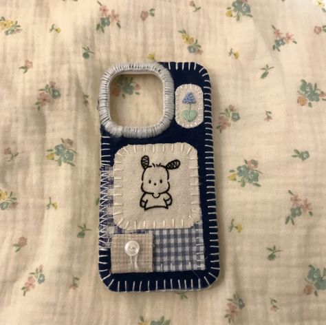 Sewn Phone Case, Fabric Phone Case, Phone Case Ideas Aesthetic, Diy Phone Case Ideas, Phone Cases Aesthetic, Aesthetic Iphone Case, Crochet Phone Cases, Handmade Phone Case, Pretty Phone Cases