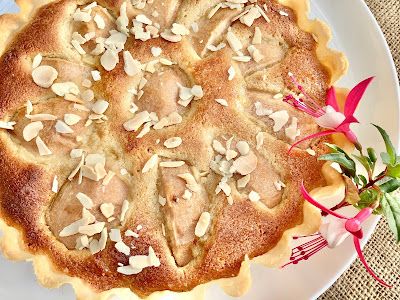 Frangipane Cake, Pear Frangipane Tart, Recipes For Sweets, Pear Dessert Recipes, British Bake Off Recipes, Bake Off Recipes, Pear Dessert, Frangipane Tart, Gluten Free Pastry