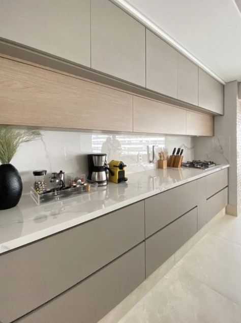 Kitchen Cabinetry Design, Minimal Kitchen Design, Modern Kitchen Cabinet Design, Kitchen Remodel Inspiration, Modern Kitchen Interiors, Kitchen Interior Design Decor, Kitchen Design Plans, Modern Kitchen Cabinets, Remodel Kitchen