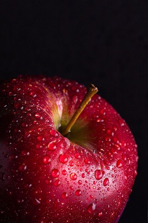 Fruits Photography, Food Photography Fruit, Macro Food Photography, Apple Photography, Apple Picture, Apples Photography, Levitation Photography, Food Art Photography, Fruits Photos