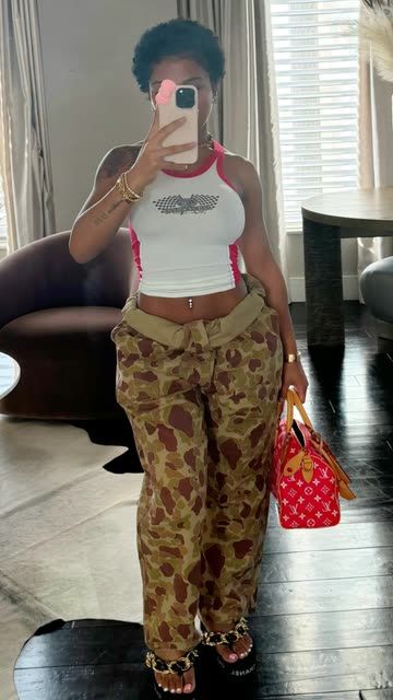 View this Snap from JAYDA WAYDA on Snapchat! Outfits With Sandals Black Women, Outfit Black Women Summer, Outfits With Sandals, Party Outfit Black Women, Party Outfit Black, Jayda Wayda Outfit, Sandals Black Women, Outfit Black Women, Jayda Wayda