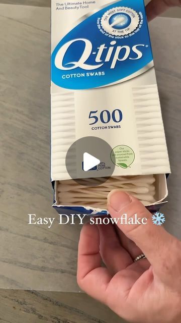 Michelle McRae | “Shelly” Your DIY BFF on Instagram: "Details HERE👇🏽  This is a super easy and fun little craft to do while the kids are home from school. These snowflakes are so pretty in the windows and you probably have everything you need at home already. All you need is a handful of Q-tips and your hot glue gun.   If you want links to my supplies, COMMENT “snowflake” and I’ll send them to you.   #diysnowflakes #snowflakecraft #wintercrafts" Christmas Crafts With Hot Glue, What To Do With Hot Glue, Things To Make With Hot Glue, Christmas Snowflakes Crafts, Crafts With Hot Glue, Diy Bff, How To Make Snowflakes, Snowflake Craft, Snow Flakes Diy