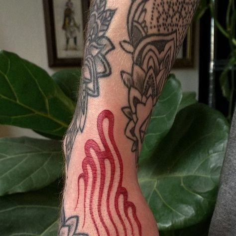 Red Blast Over Tattoo, Red Flames Tattoo, Japanese Flames Tattoo Design, Japanese Fire Tattoo Design, Red Flame Tattoo, Trad Flames Tattoo, Tattoo Flames Fire, Japanese Flames, Japanese Flames Tattoo