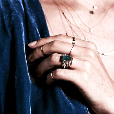 @violet127 Stile Harry Potter, Emerald Green Stone, Yennefer Of Vengerberg, Slytherin Aesthetic, Engagement Ring Rose Gold, Gold Necklace Layered, Jewelry Inspo, Rwby, Ring Verlobung