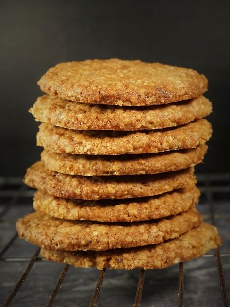 Nut Biscuits Recipes, Ginger Buiscits Recipes, Oat Biscuits Recipe, Oat Biscuit Recipe, Ginger Cakes, Healthy Oat Cookies, Oat Biscuits, Healthy Biscuits, Stem Ginger