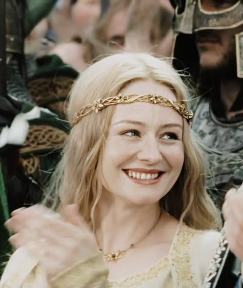 WCW: Miranda Otto – Royal Gif, Lords Of The Rings, Aemma Arryn, I Am No Man, Lord Of The Rings Art, Magical Aesthetic, Miranda Otto, Lord Of The Rings Trilogy, The Return Of The King