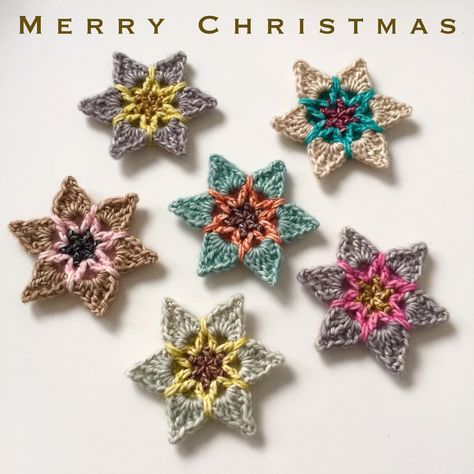 christmas crochet • Instagram Crochet Xmas Star, Crochet Christmas Star, Crochet Christmas Lights, Stars Crochet, Crochet Instagram, Holiday Crochet Patterns, Crochet Holiday, Crochet Applique Patterns Free, Crochet Snowflake