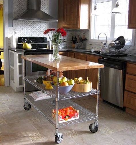 Diy Kitchen Cart, Reno Kitchen, Portable Furniture, Kitchen Island Tops, Butcher Block Island Kitchen, Kitchen Island On Wheels, Kitchen Island Bench, Island Cart, Kitchen Island Cart