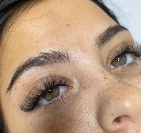 Kylie Jenner Lashes, Natural Fake Eyelashes, Lash Extentions, Lash Technician, Looks Kylie Jenner, Lashes Fake Eyelashes, Lash Extensions Makeup, Lash Extensions Styles, Eyelash Extensions Styles