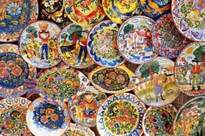 How to Make Hand Painted Ceramic Plates That Are Non-Toxic  Food Safe Hand Painted Ceramic Plates, Painted Ceramic Plates, Plates Diy, Paint Your Own Pottery, Melamine Plates, Painted Plates, Hand Painted Plates, China Plates, Hand Painted Ceramic