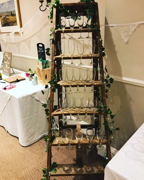 Bridal Shower Ladder Decor, Champagne Ladder Wedding, Prosecco Ladder, Prosecco Wall, Las Vegas Wedding Inspiration, Ladder Wedding, Diy Wedding Bar, Champagne Bars, Backyard Engagement Parties