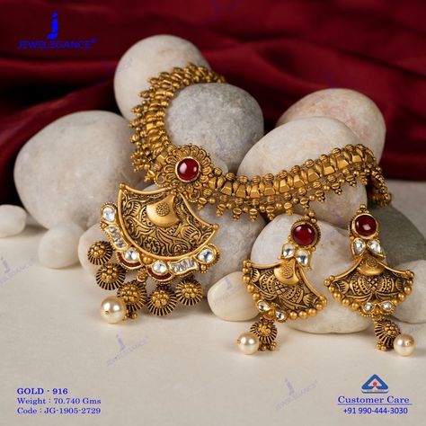 Antique Necklaces Design, New Gold Jewellery Designs, Antique Jewellery Designs, Beautiful Gold Necklaces, Gold Mangalsutra Designs, Gold Necklace Indian, Gold Necklace Indian Bridal Jewelry, Gold Bridal Jewellery Sets, Antique Bridal Jewelry